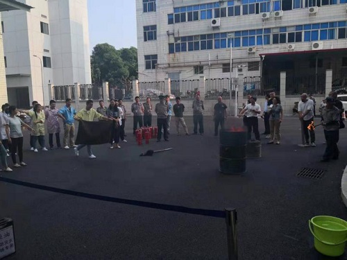 创业中心组织火炬荟智空间企业开展消防演练
